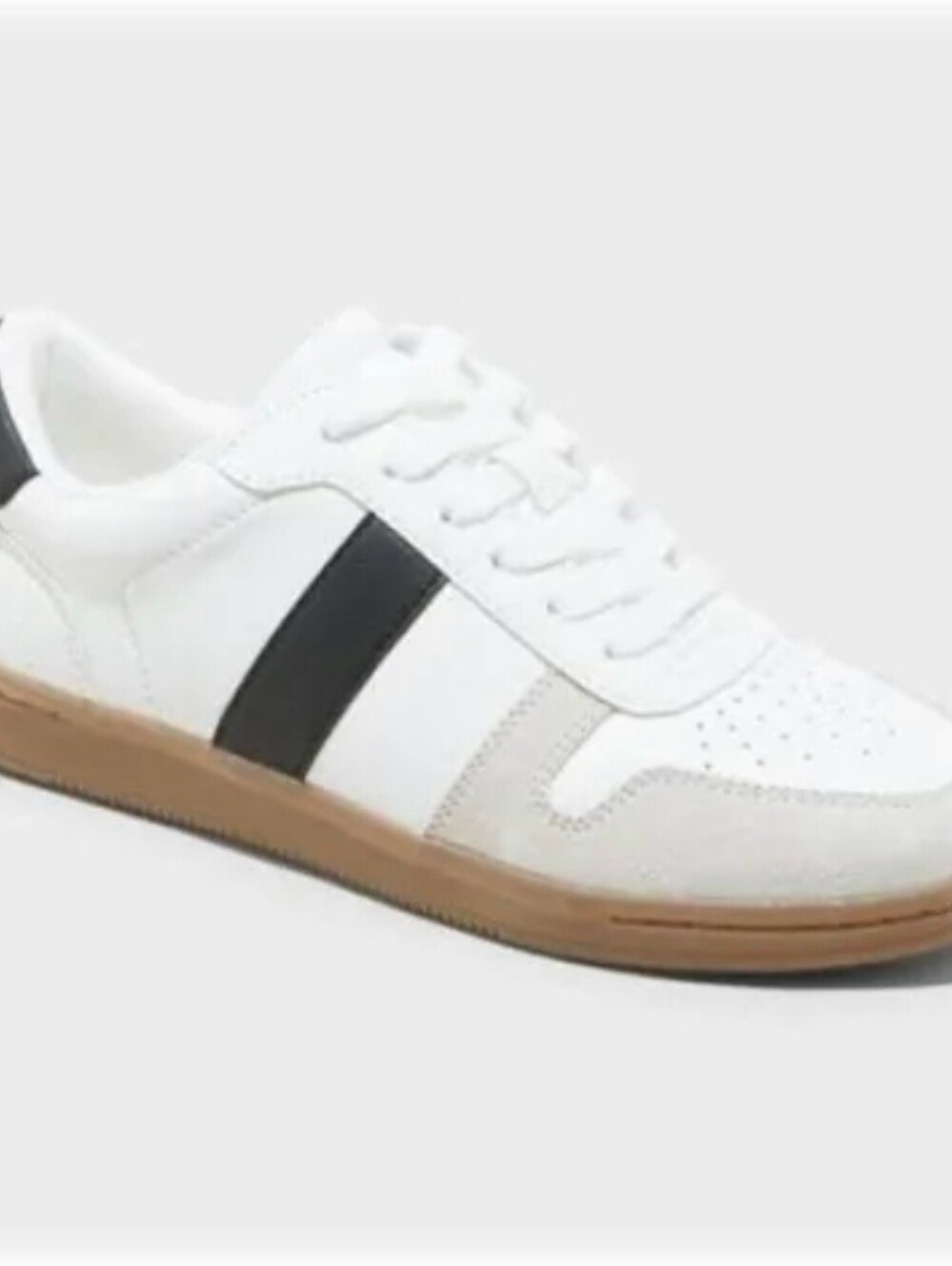 Universal Thread 'Nikita' Sneakers with Memory Foam